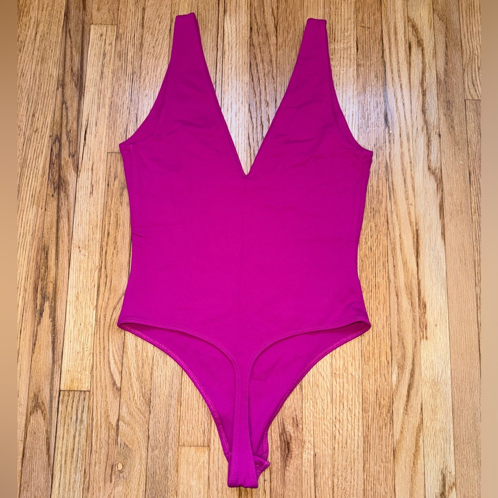 Aritzia plunge neck contour bodysuit